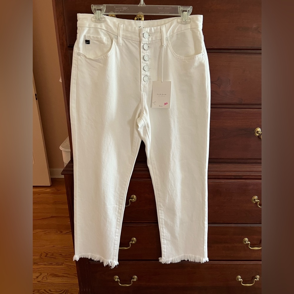 White crop jeans